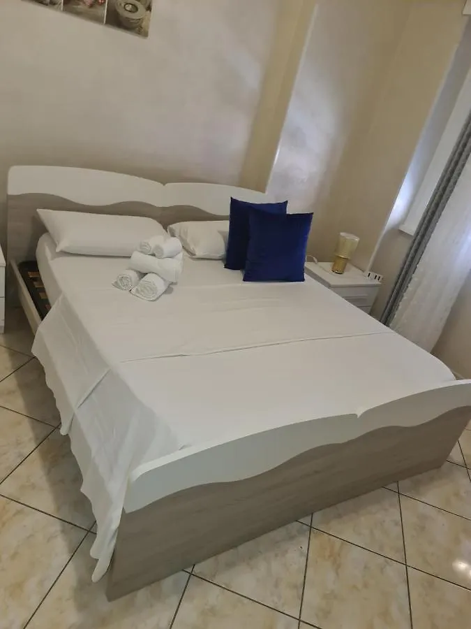 Bed and Breakfast Nicoleta Roma